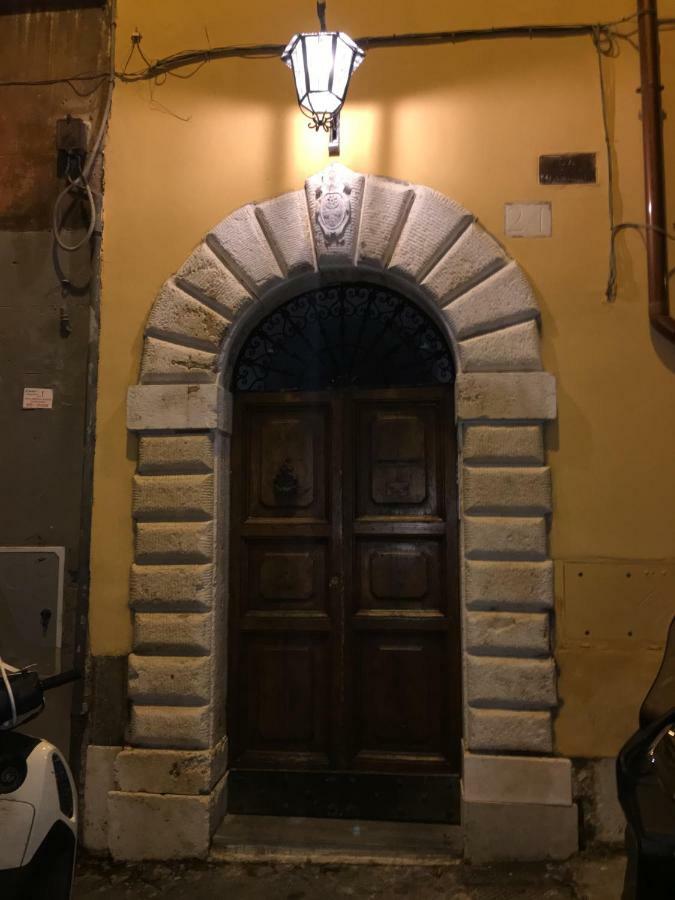 Divine Stylish Apartment Rom